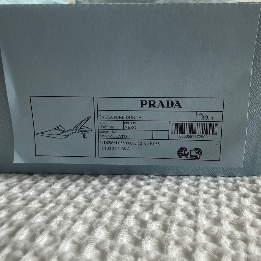 Prada Women's Elegant Black Pointed Heels - Picture 4 of 4